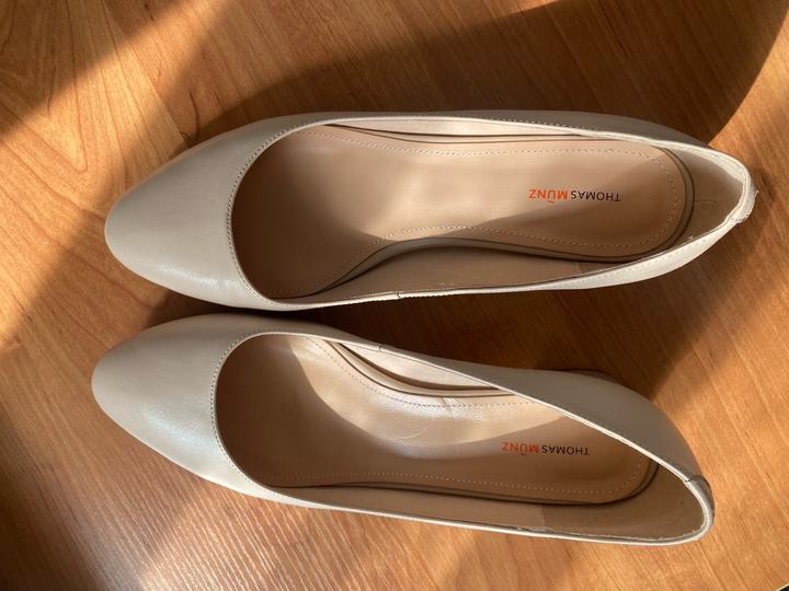 Бежевые туфли Thomas Munz