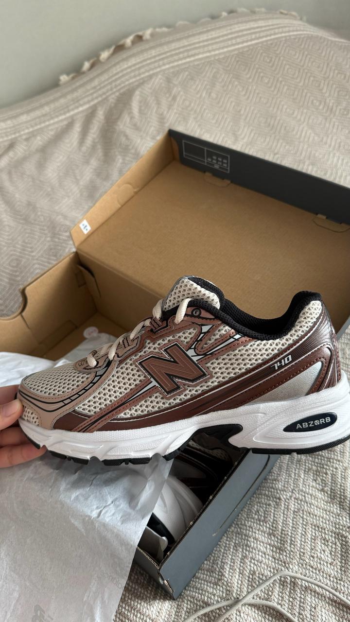 New balance 740