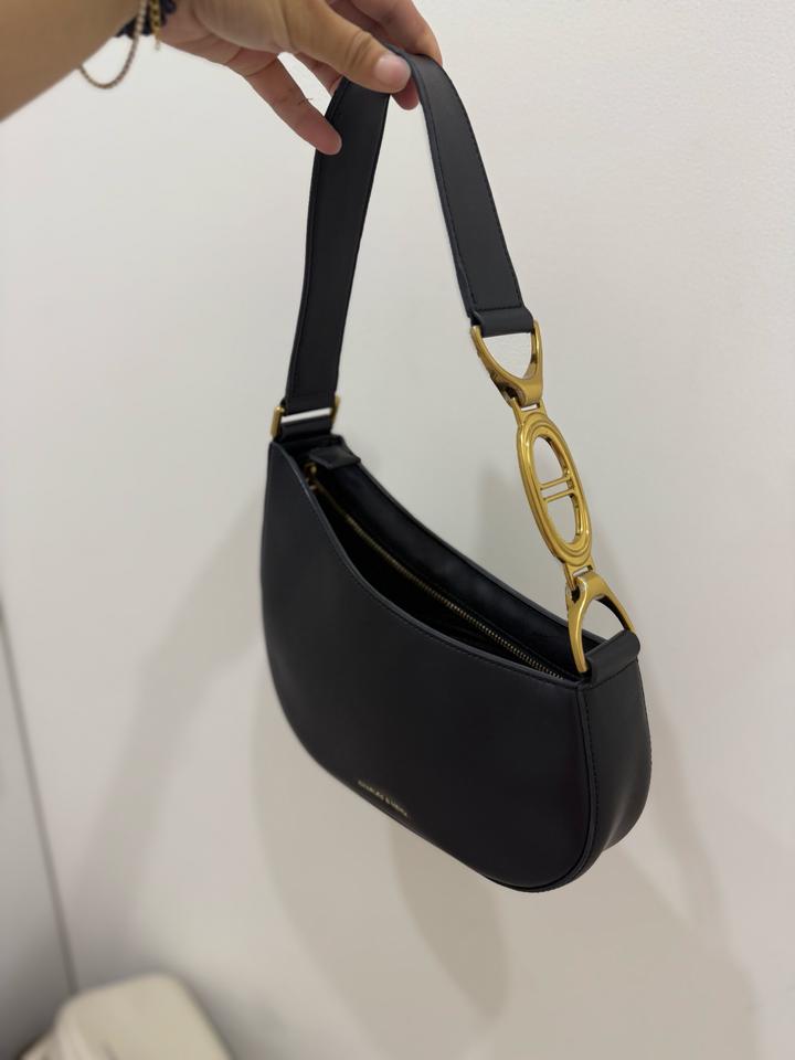 Charles and keith сумочка