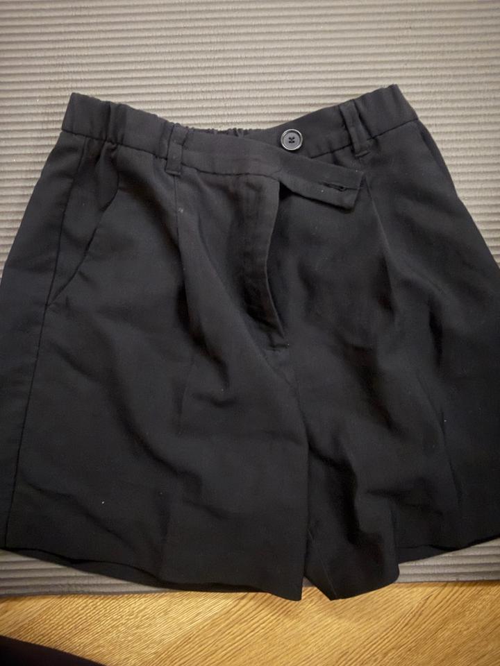 Классические шорты bershka