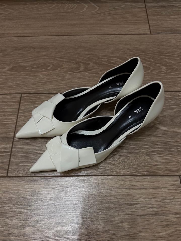 Белые туфли на каблуке с бантом, вдохновение Prada Origami