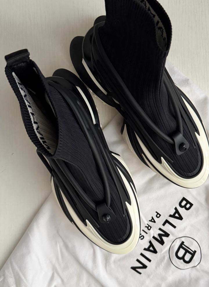 Кроссовки Balmain Unicorn оригинал (новые)