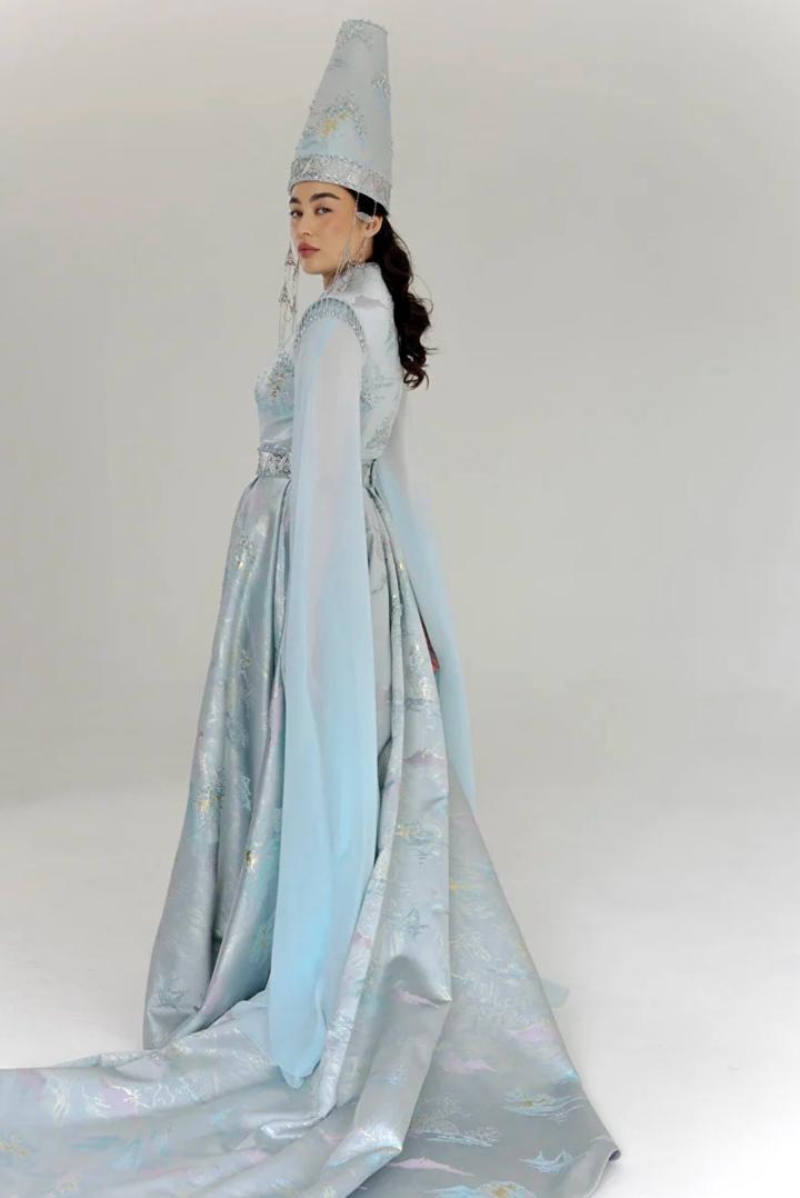 ПЛАТЬЕ УЗАТУ