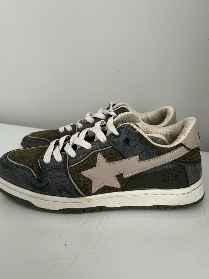 Кроссовка:Bape