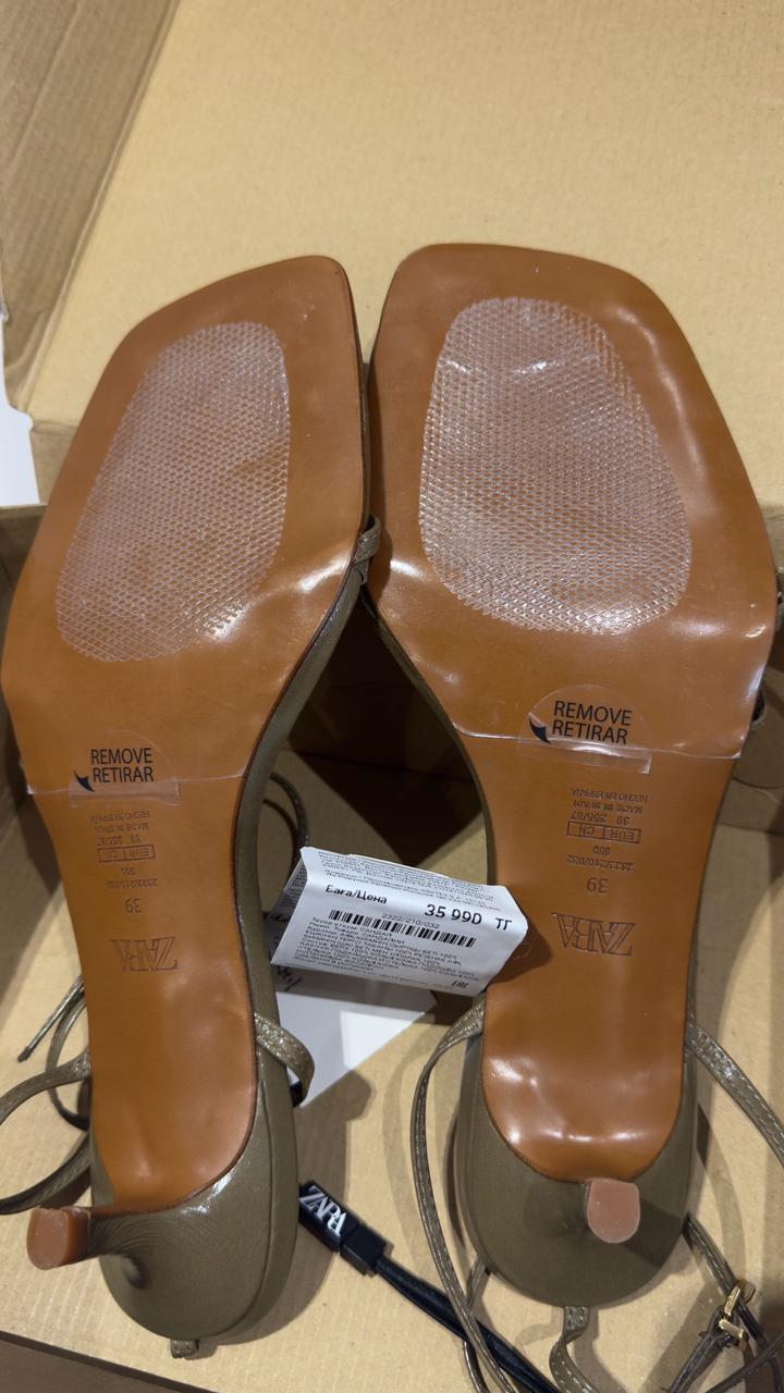 Новые босоножки Zara