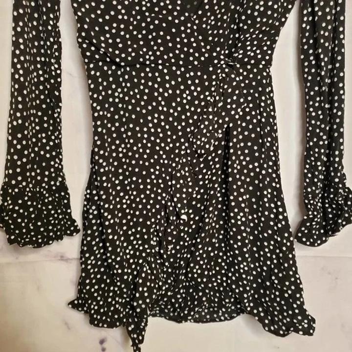 Черное платье в горошек Zara