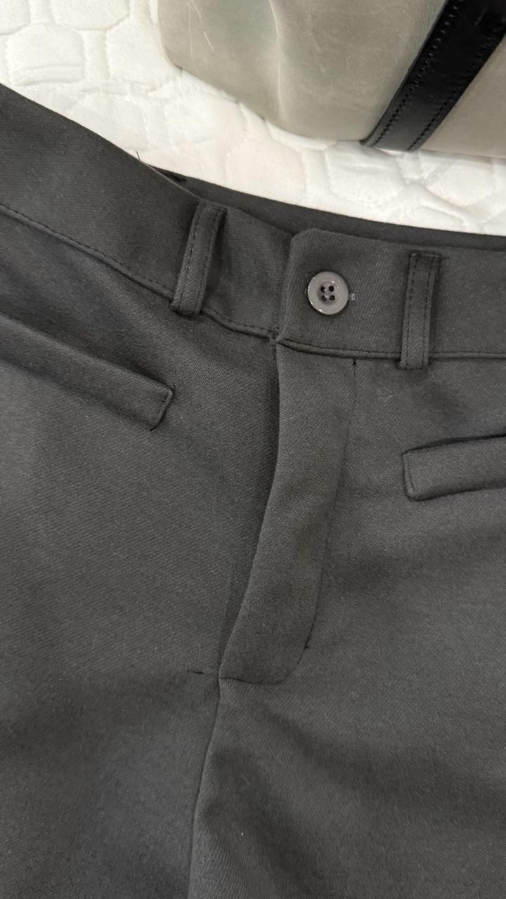 Абсолютно новые серые шорты из Пиндодо