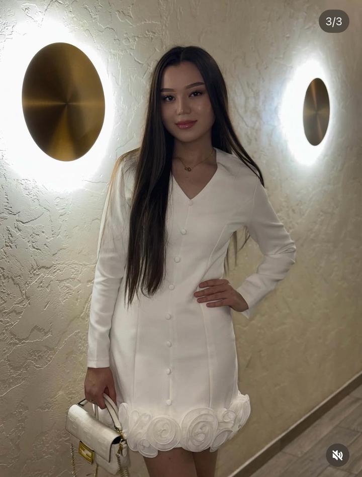 Белое платье