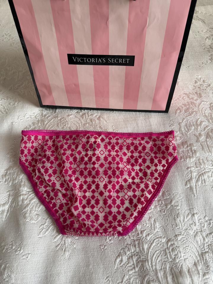 Нижнее белье Victoria’s Secret