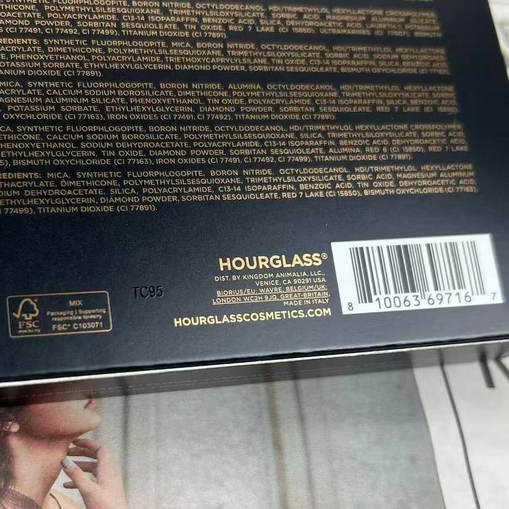 Палетка hourglass лошадь