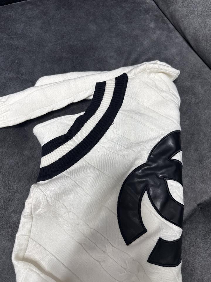 Свитер под Шанель