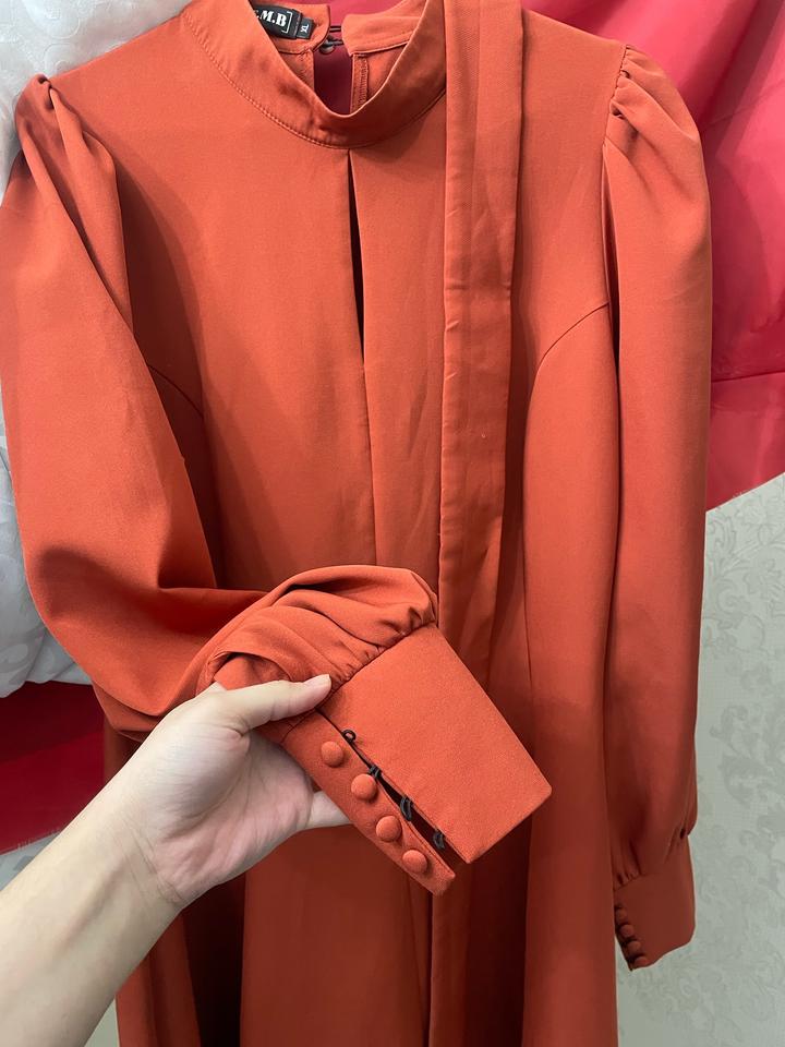 Продаю оранжевое платье.