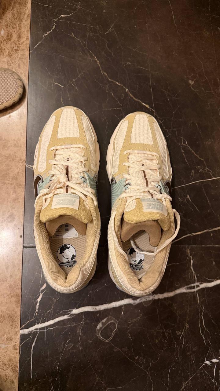 Nike кроссовки