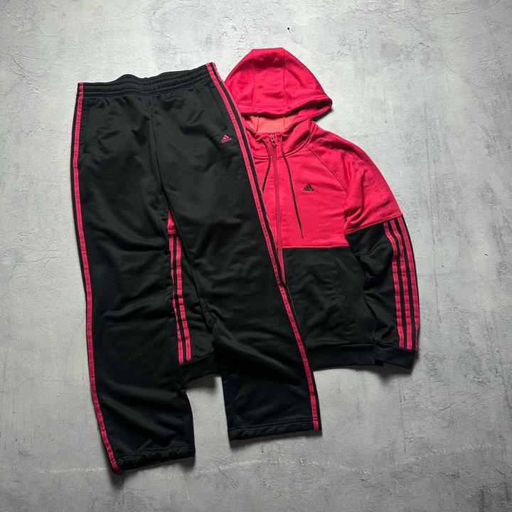 Двойка adidas