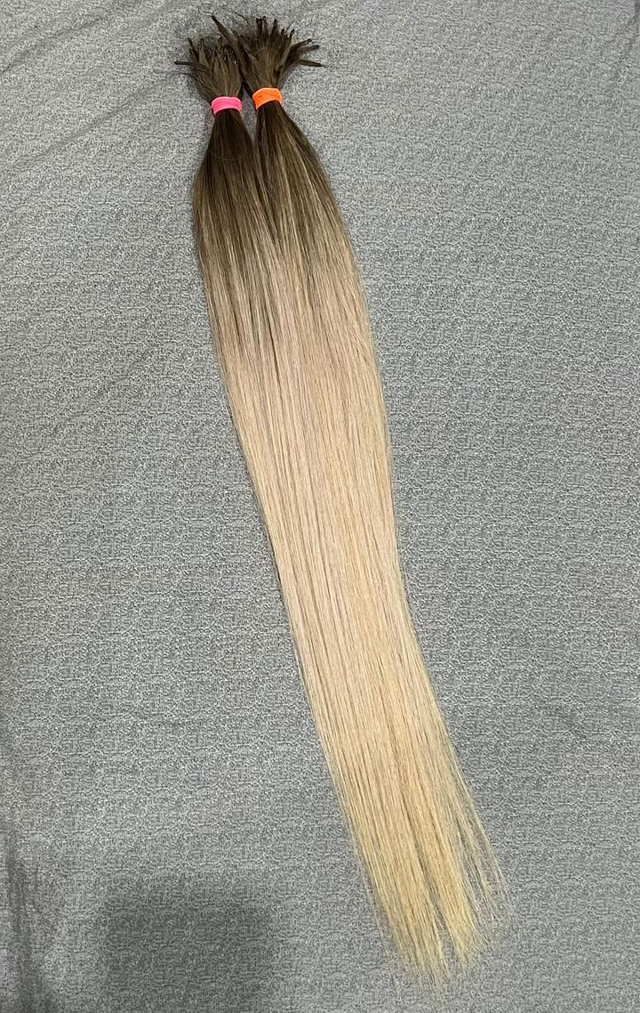 Волосы для наращивания на капсулах.