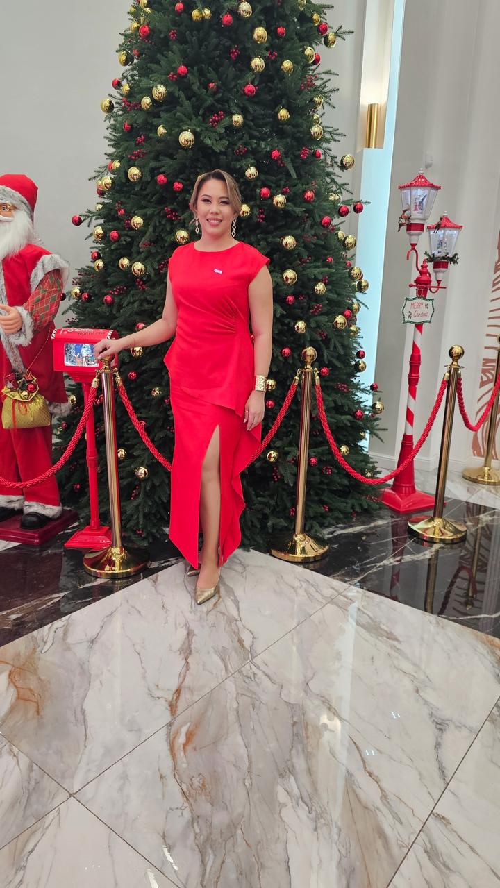 Красное платье