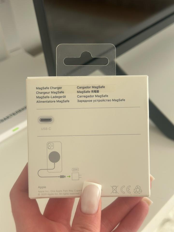 Зарядное устройство Apple MagSafe Charger