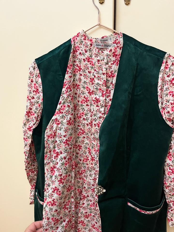 Двойка костюм платье с жилеткой