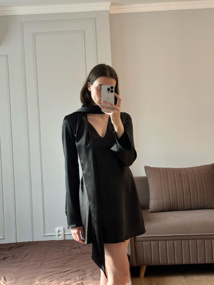 Платье Zara из сатина, премиум коллекция