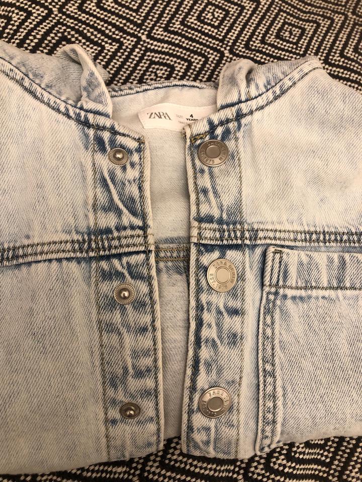 Zara джинсовая куртка 4 года