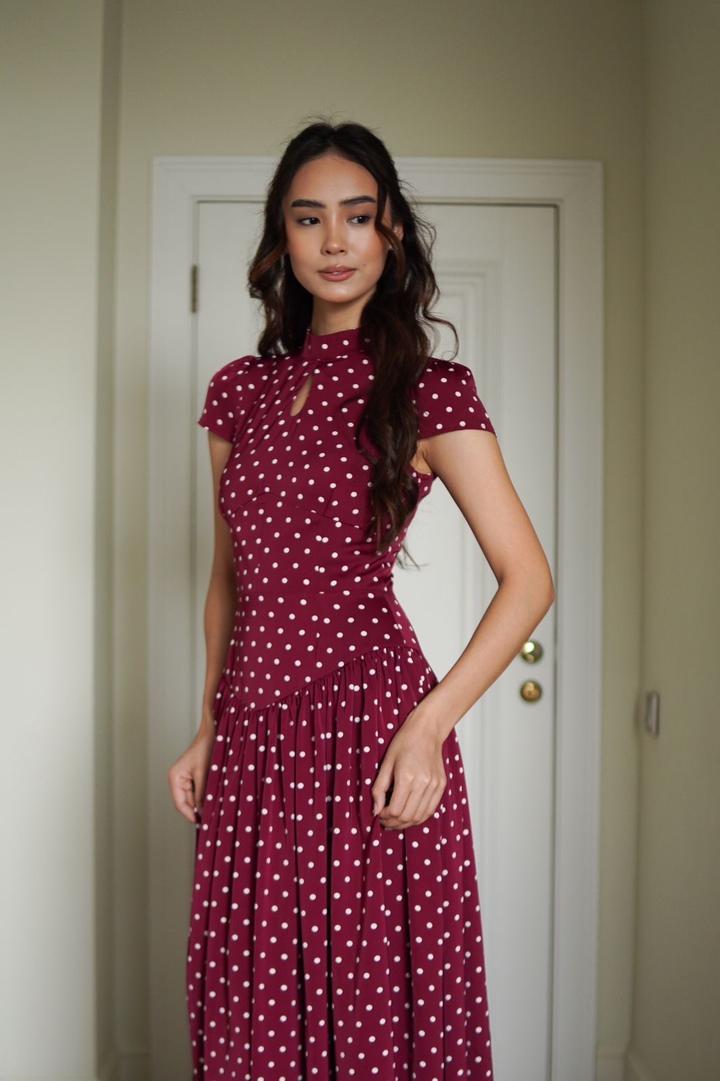 Красное платье с завязками новое