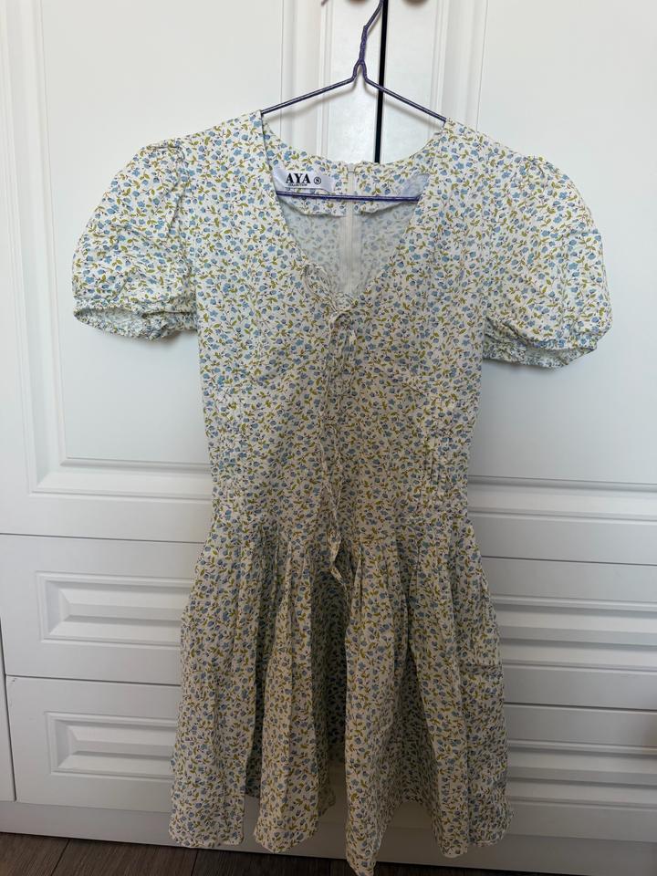 Платье в цветочек