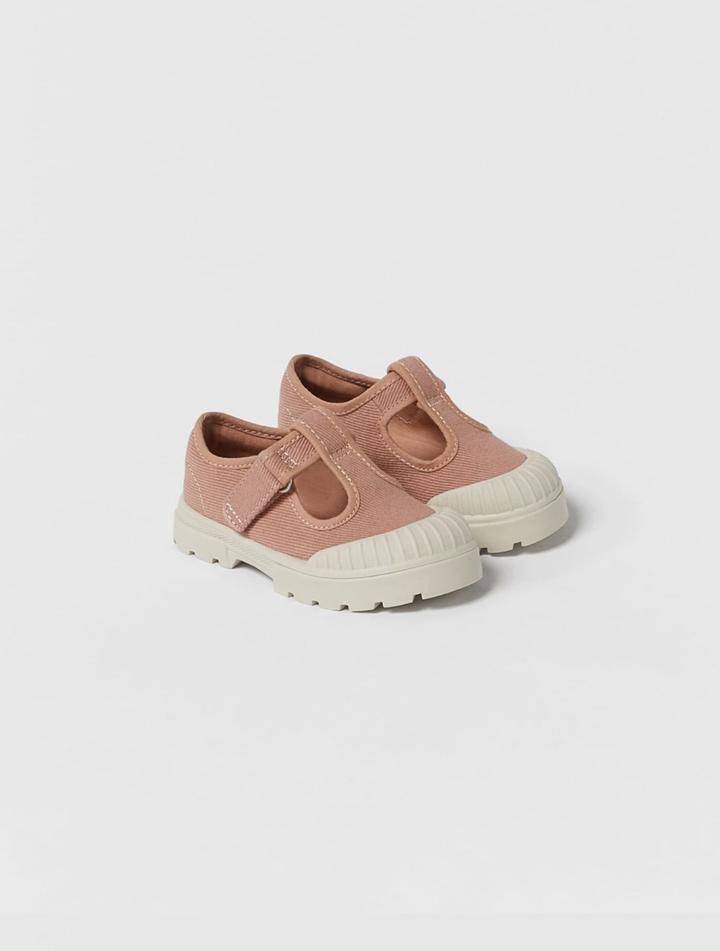 Детский сандалии