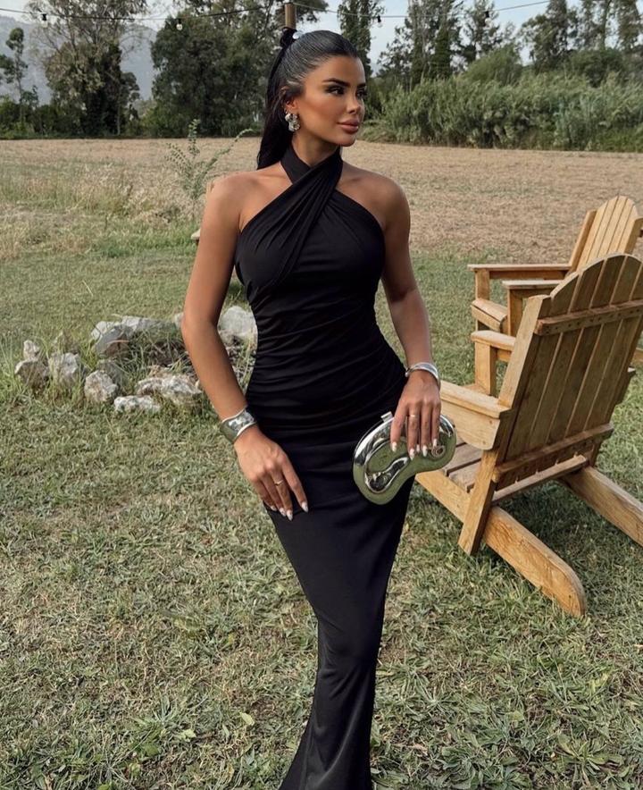 Черное платье