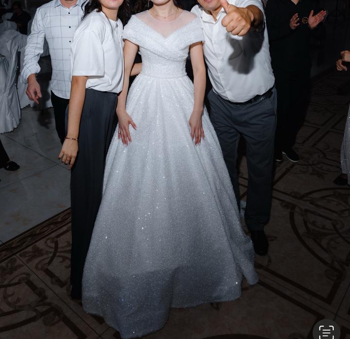 Свадебное платье