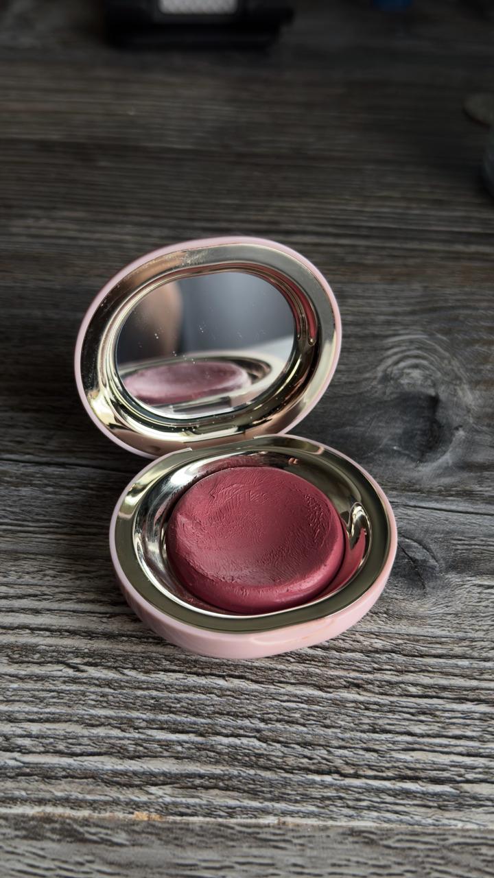 Румяна rare beauty