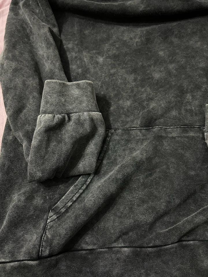 Легкая толстовка