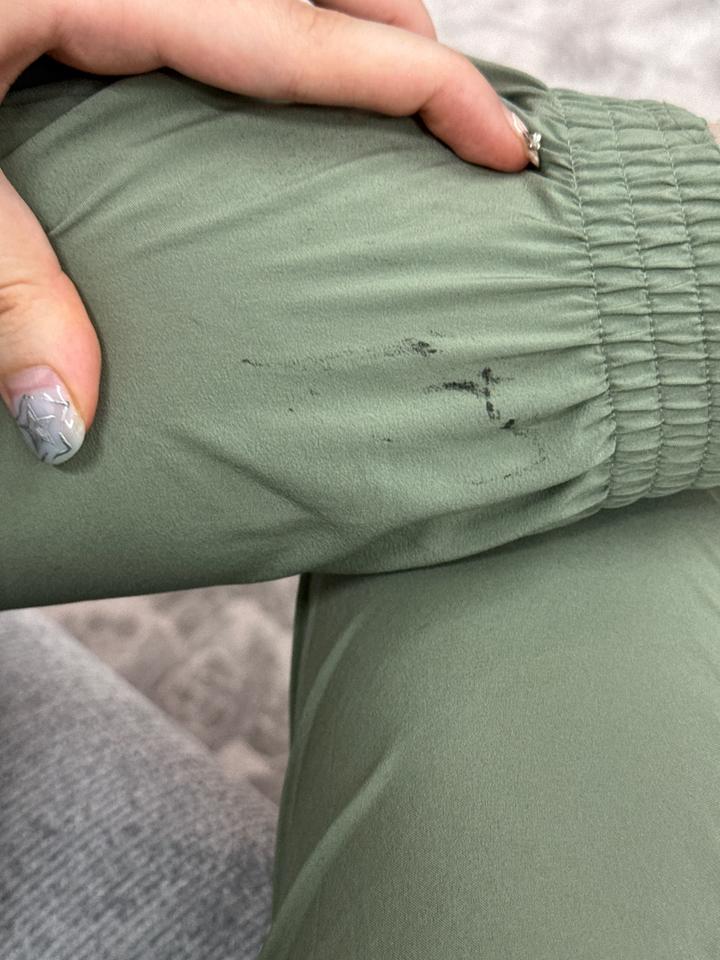 Оливковые штаны Adidas