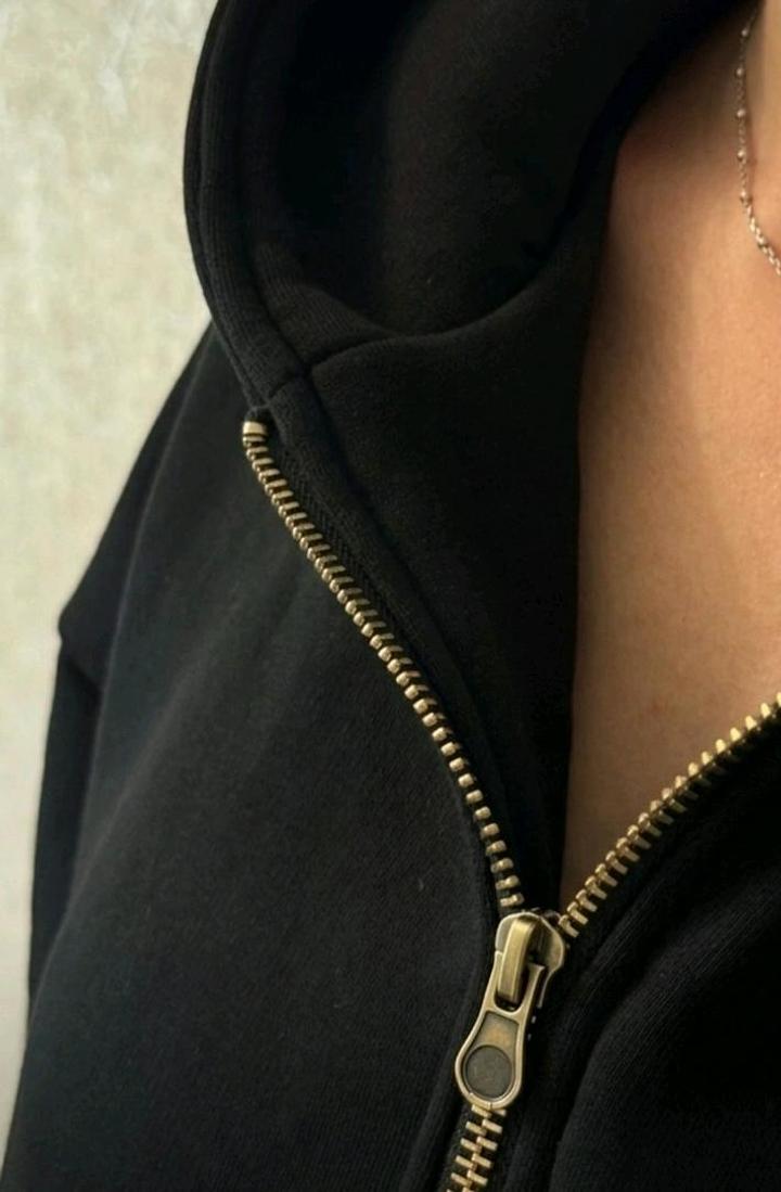 черное зип-худи