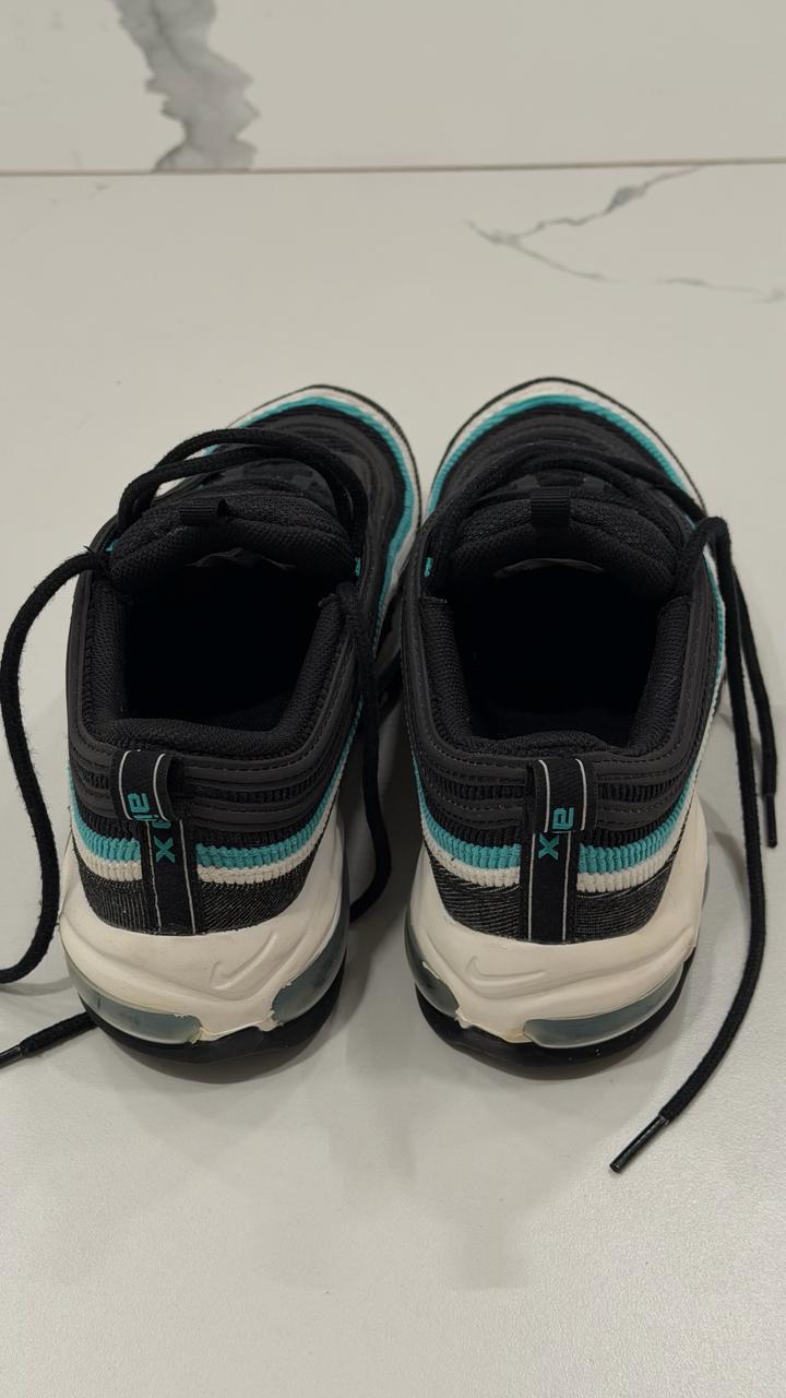 Кроссовки Nike