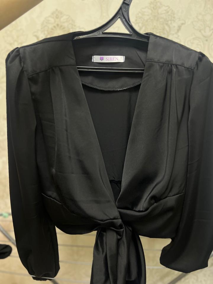 Атласная кофта