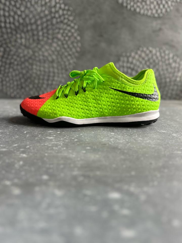 Сороконожки Nike Hypervenom