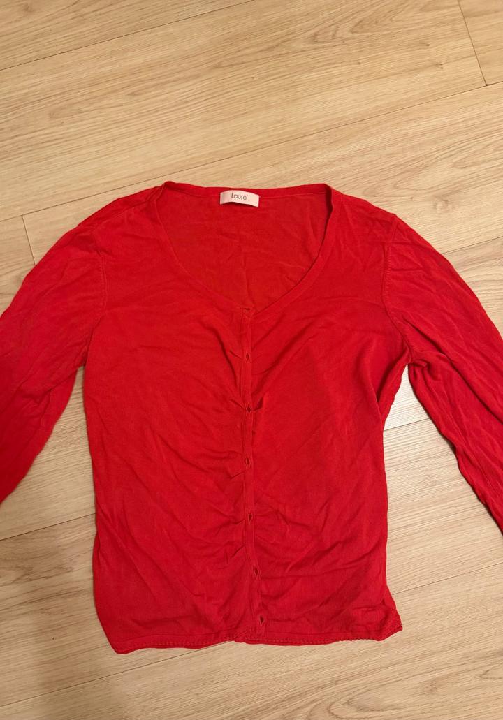 Кардиган с футболкой Laurel