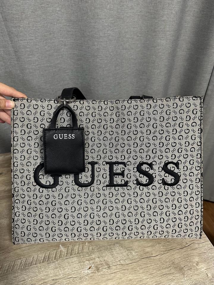 Сумка Guess