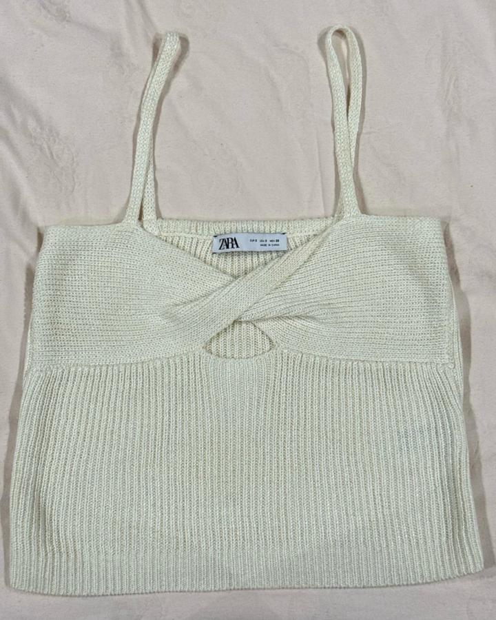 4 топа Zara, Stradivarious