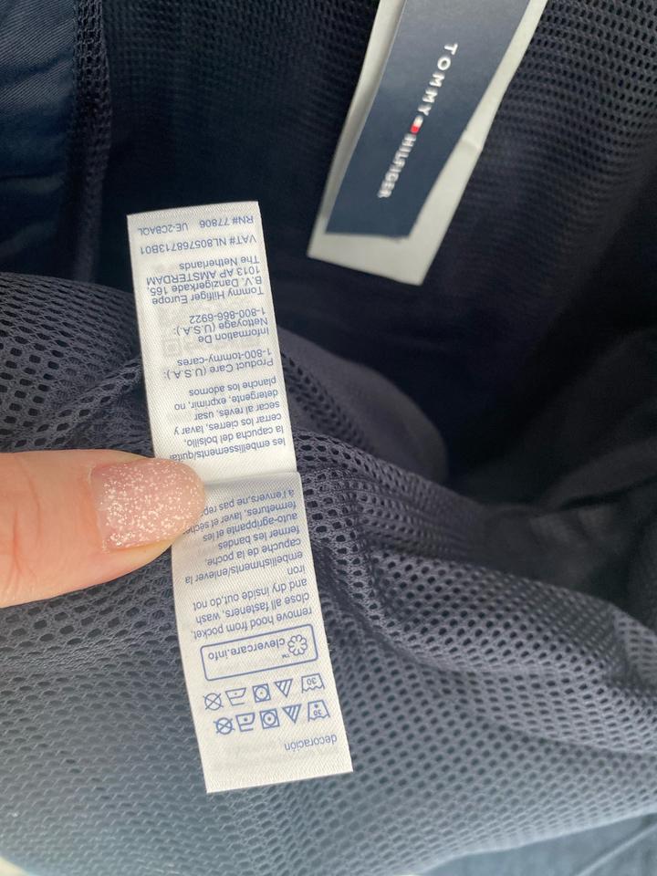 Ветровка Tommy Hilfiger, новая с этикеткой. Размер М.