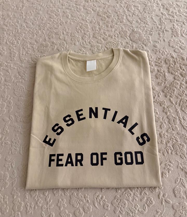 Футболка ESSENTIALS