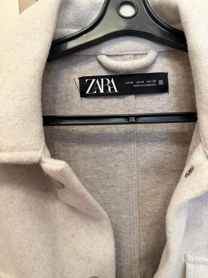 Курточка Zara