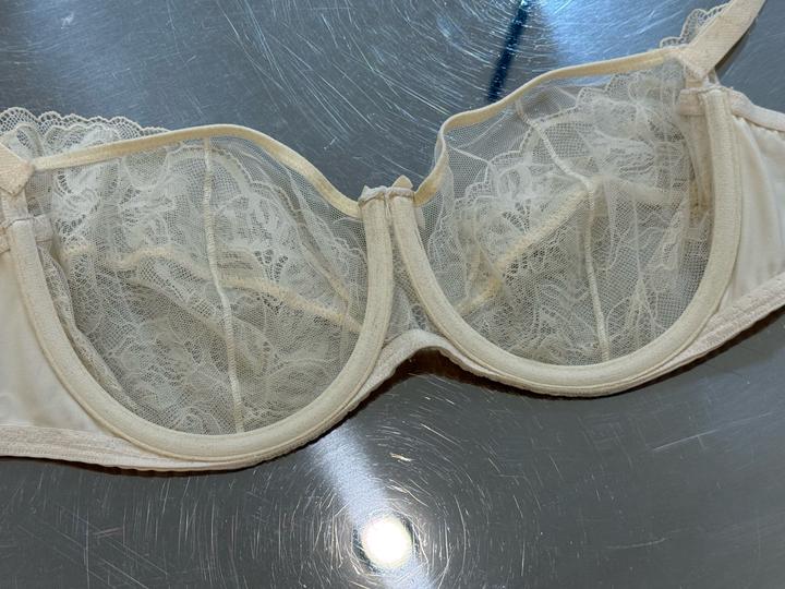 Бюстгальтер