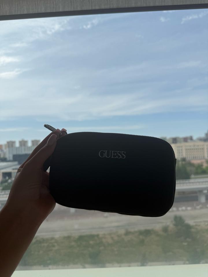 сумка Guess