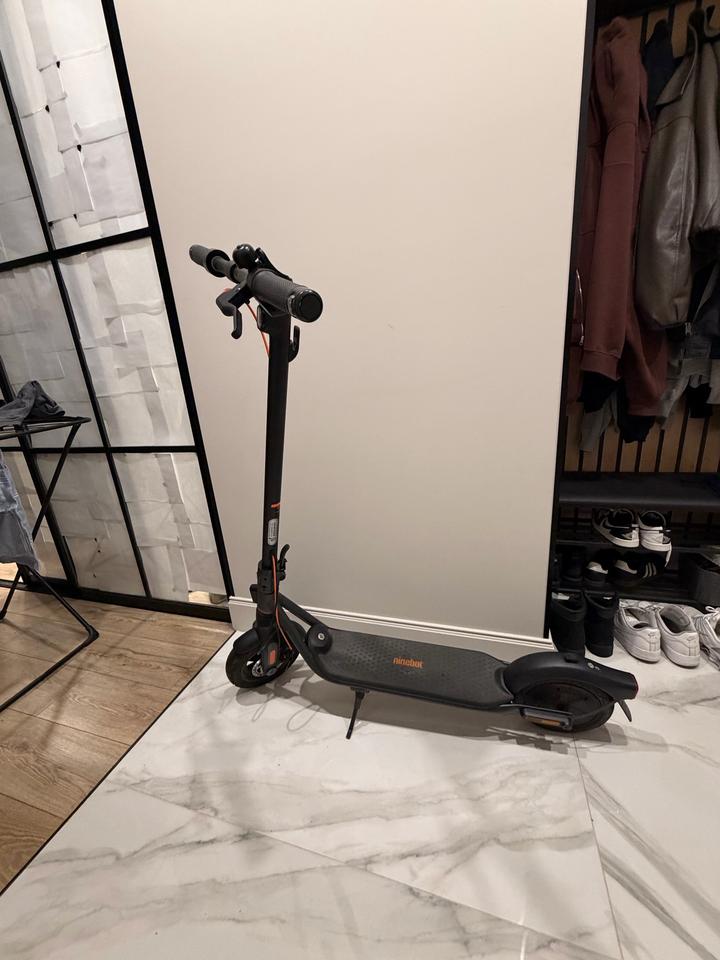 Электросамокат Ninebot F2 Pro черный