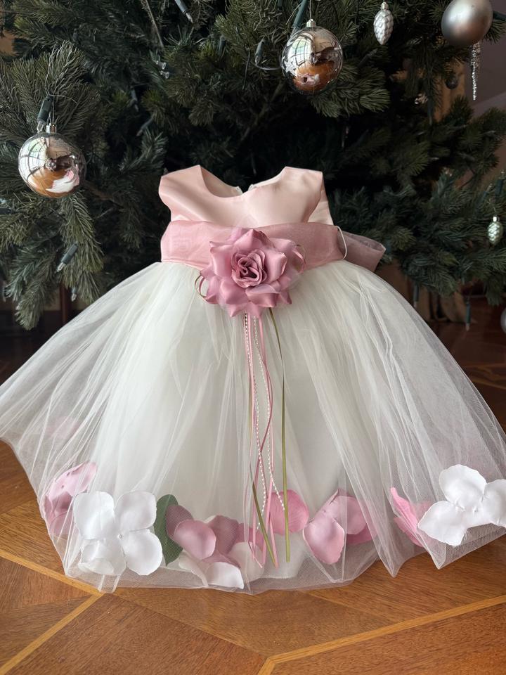 Нарядное платье на годик