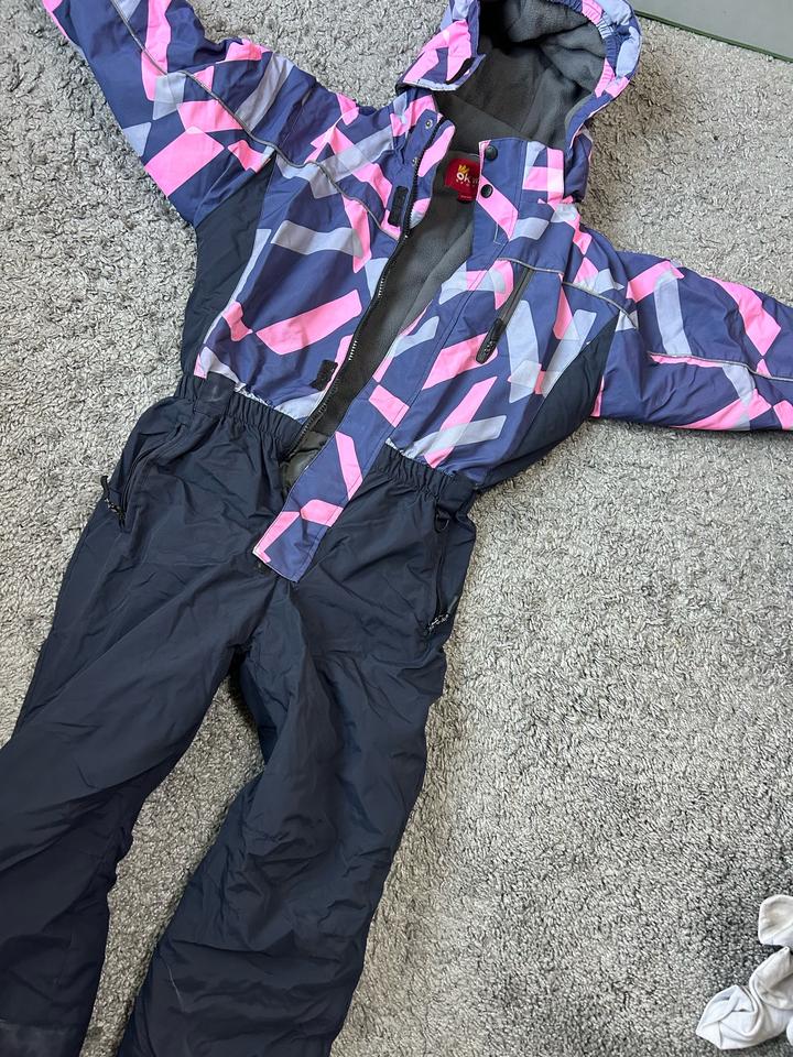 Зимний комбинезон горнолыжный