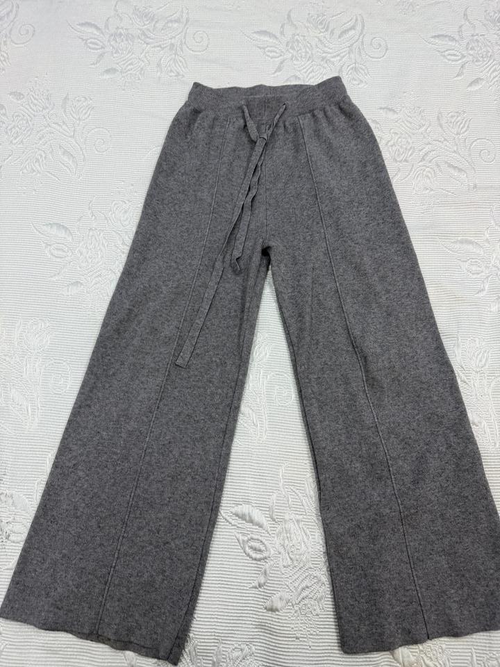 Серая двойка трикотаж брюки палаццо верх на замке размер S