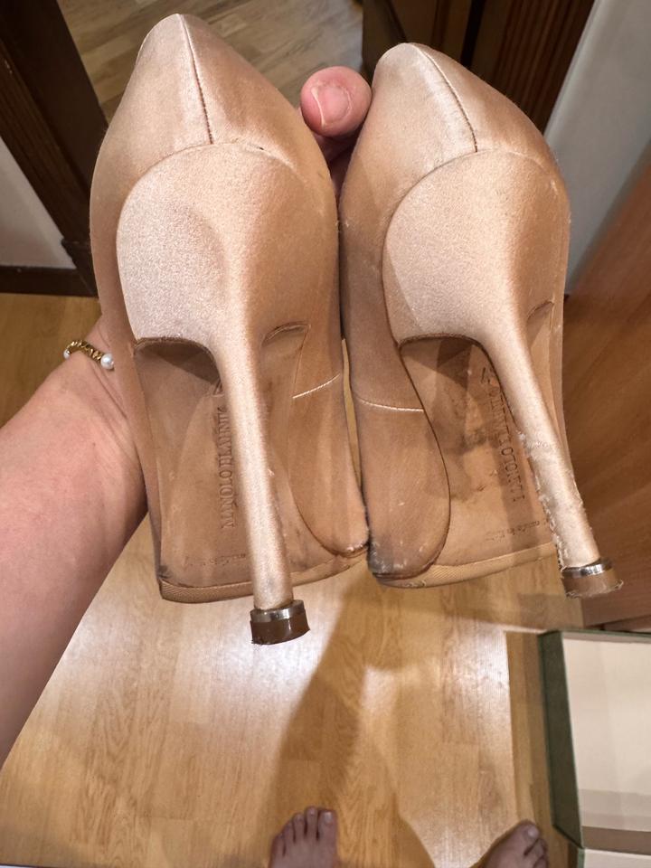 Туфли-лодочки Manolo Blahnik Hangisi