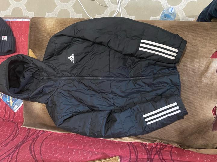 продам куртку adidas